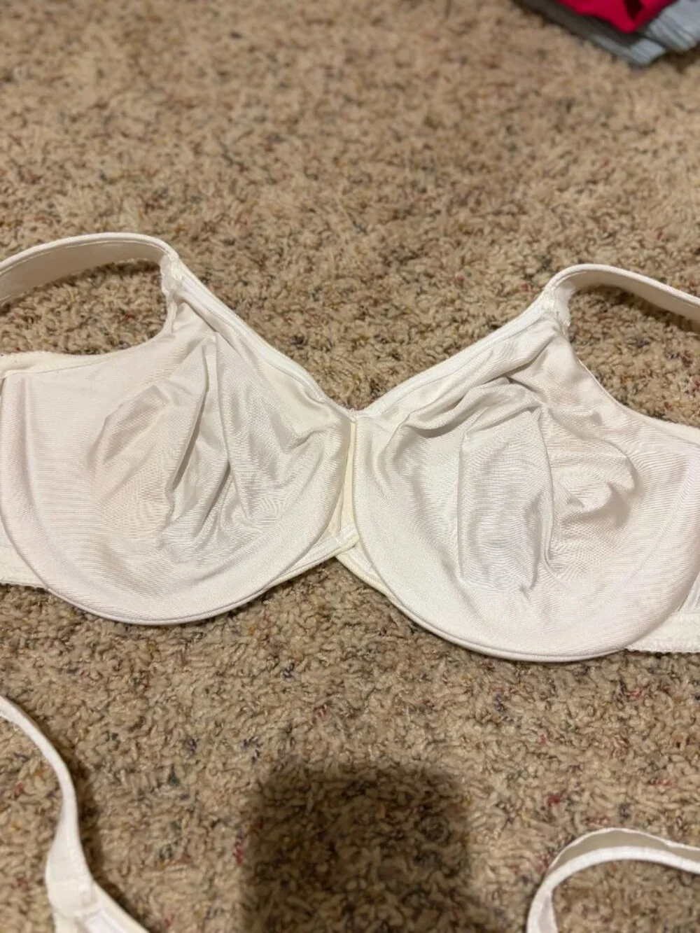 Wacoal 85185 Bodysuede Underwire Bra Cream Lot of 2